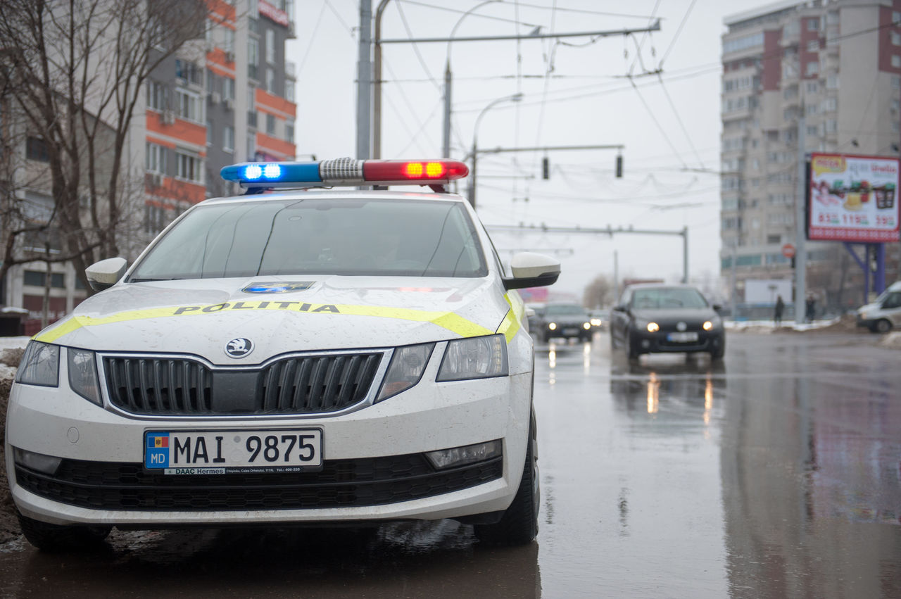 Служба InfoTrafic призывает водителей адаптировать скорость движения согласно предписаниям ПДД.