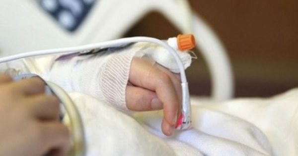 Четырехлетняя девочка из Кишинёва скончалась в самолете по дороге в Вену. 