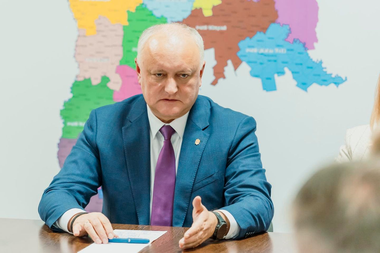 Dodon: PAS cedează puterilor străine obiective importante și pământurile din Moldova.