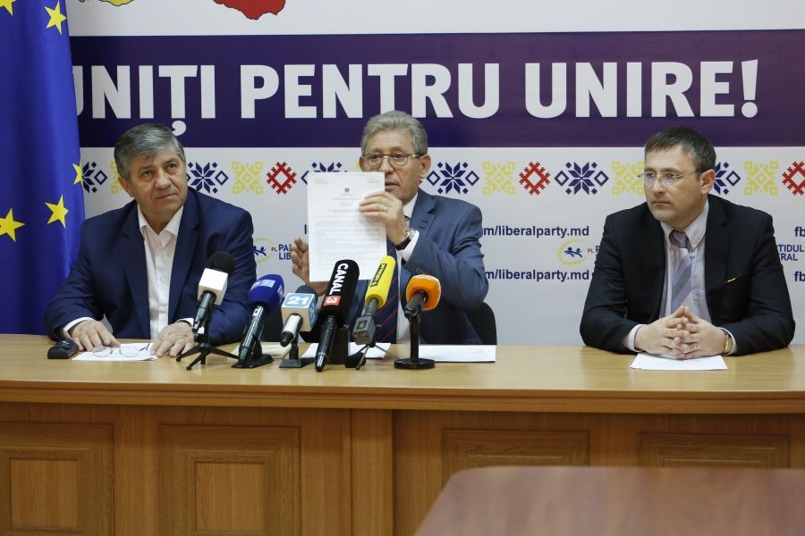 PL sesisează Curtea Constituțională. Foto:pl.md