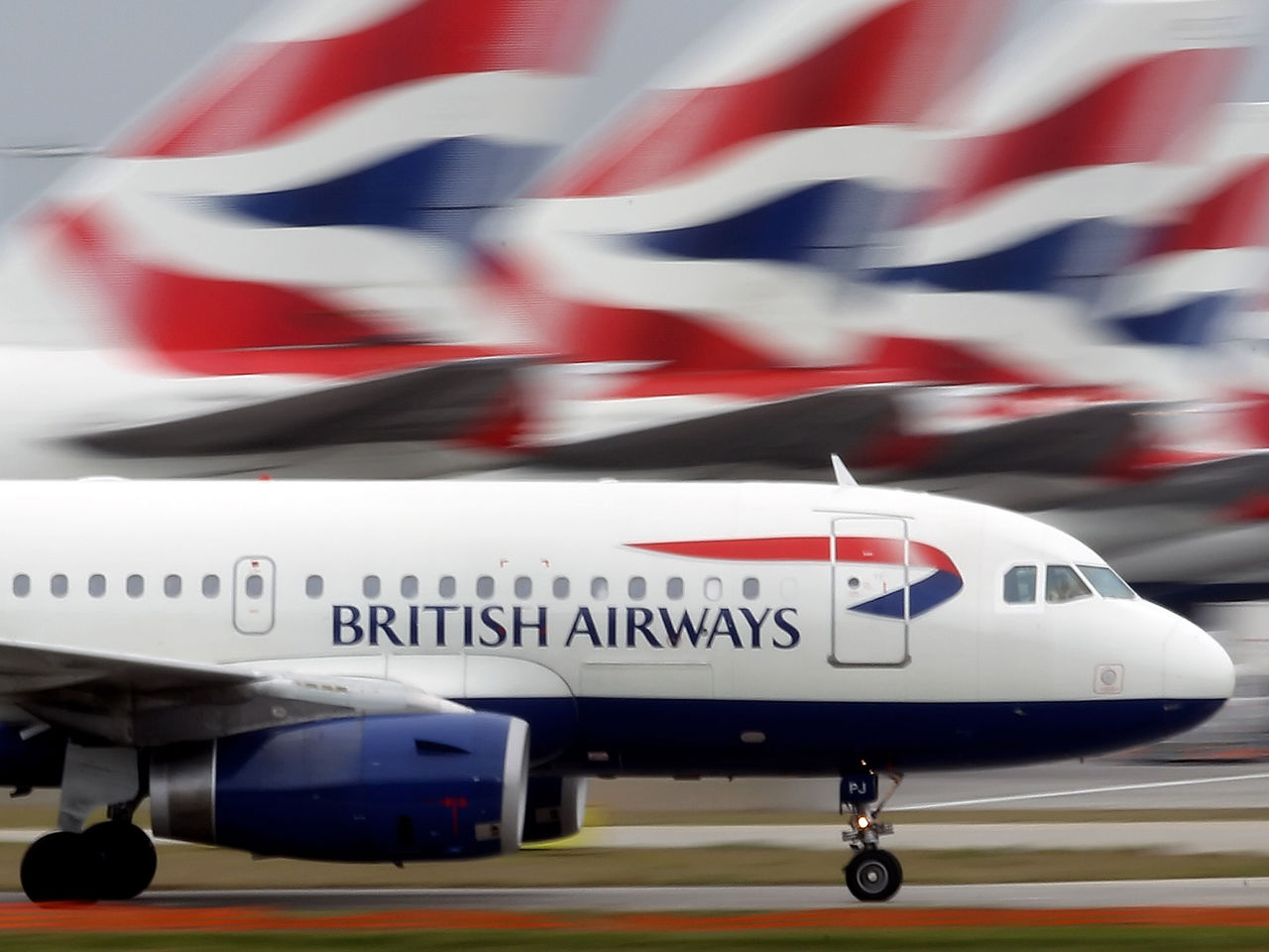 Ущерб British Airways от компьютерного сбоя оценили в 100 млн евро.