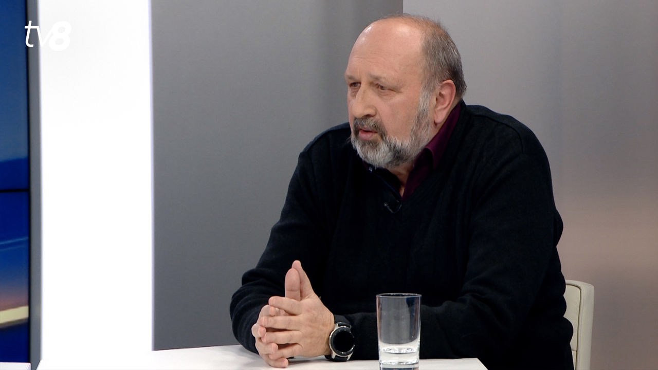 Политический аналитик Виталий Андриевский.  