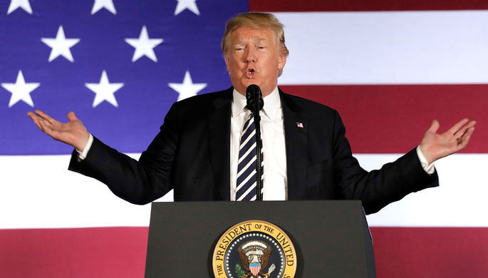 Трамп продлил чрезвычайное положение в США из-за террористической угрозы.