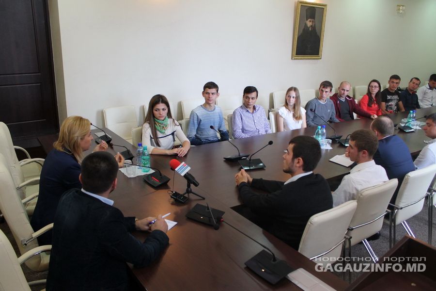 Кандидатам необходимо предоставить пакет документов.