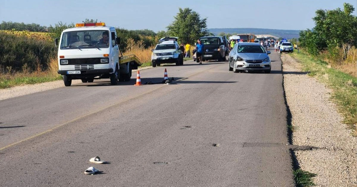 Accident mortal la Hâncești: O adolescentă pe trotinetă electrică, lovită de o mașină.
