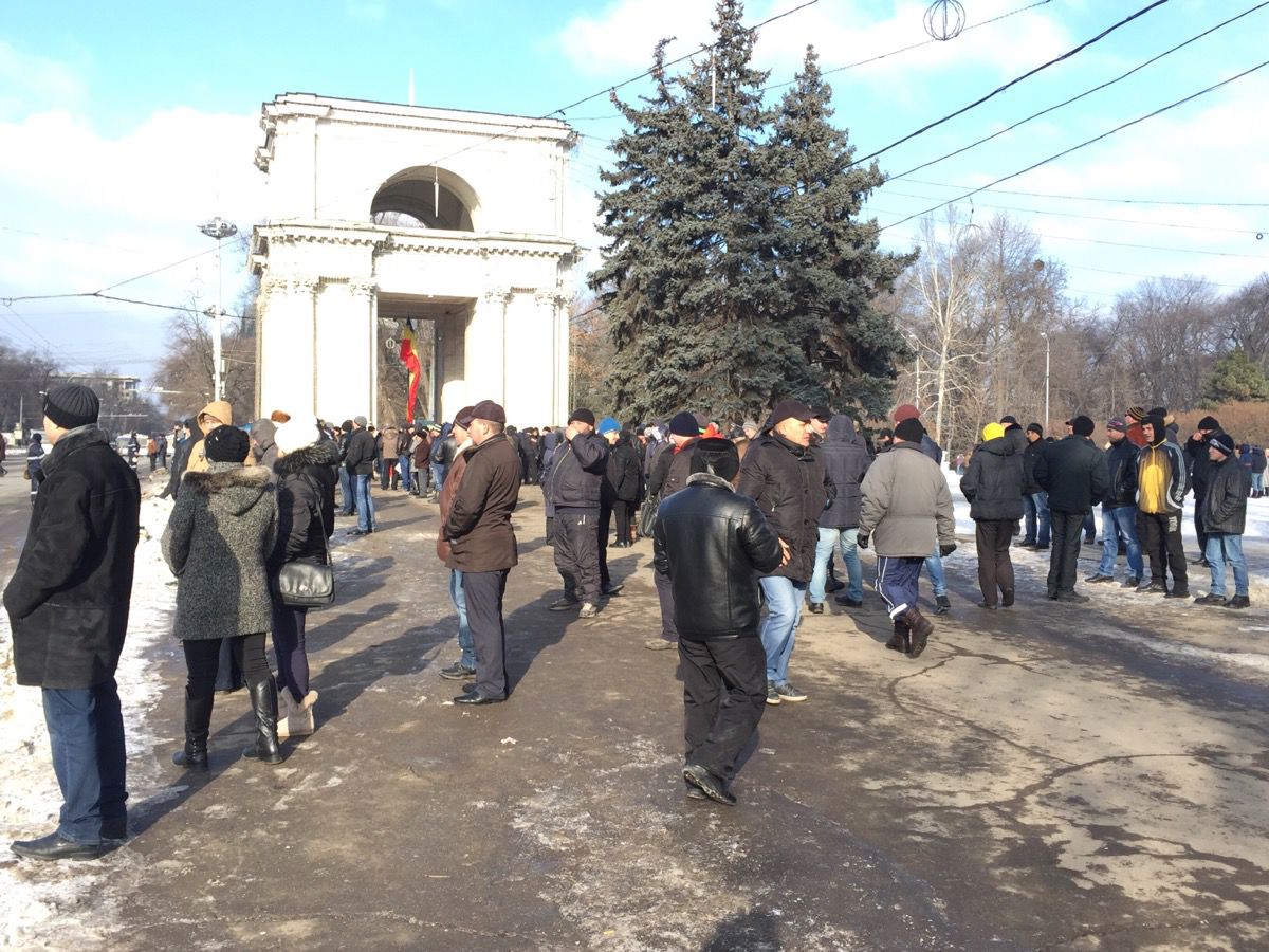 Capitala va fi cuprinsă azi de proteste.