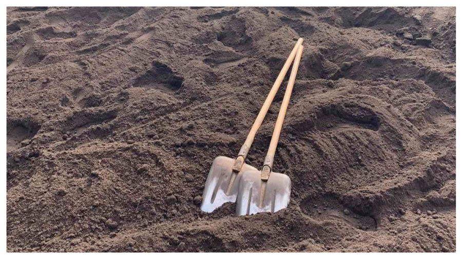 В Новых Аненах оштрафовали лиц, пытавшихся на грузовике вывезти плодородный грунт.