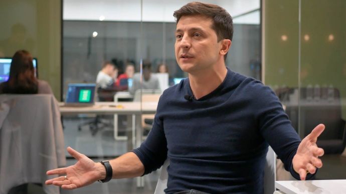 Зеленский сменил имя в аккаунте Facebook с русского на украинское.