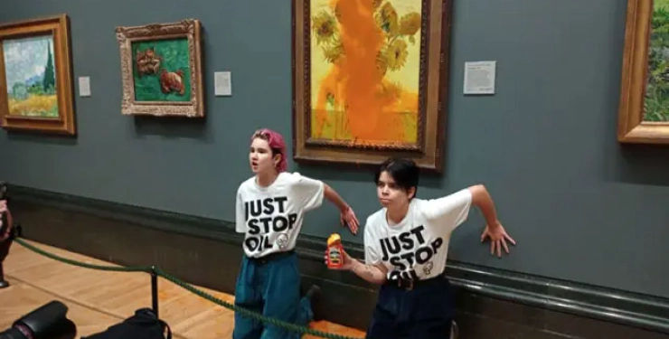 Galeria Naţională din Londra interzice lichidele în incinta sa din cauza activiștilor de mediu.