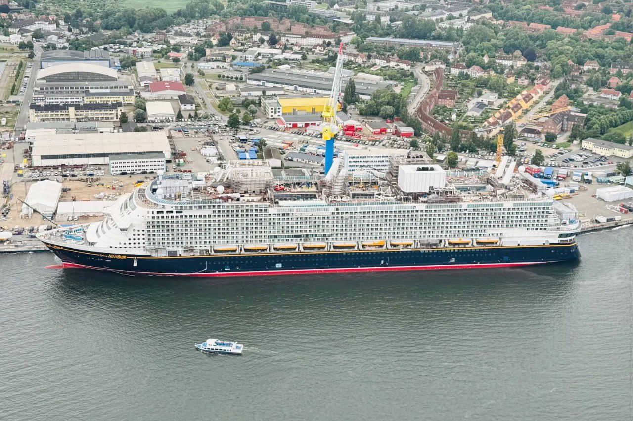 Cel mai mare vas de croazieră construit în Germania a ieșit în Marea Baltică.