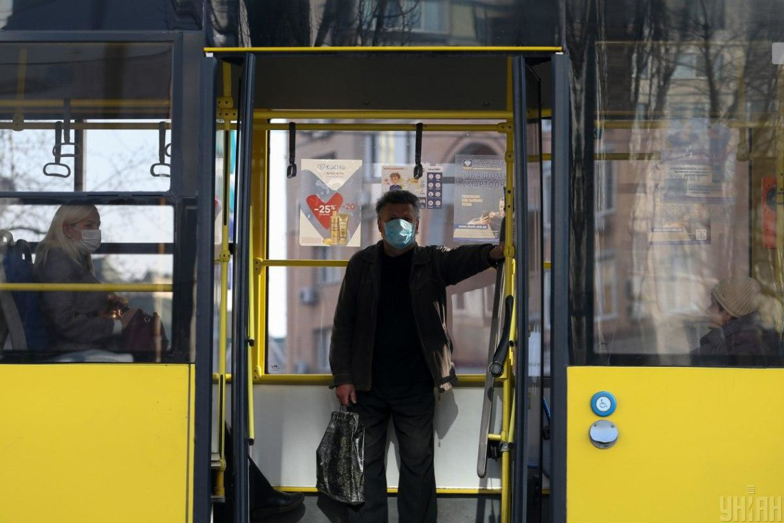 В Киеве сделали бесплатным коммунальный транспорт: в том числе метро.