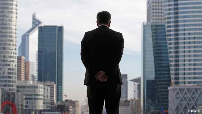 Economia Franţei e în declin. Populaţia nu mai acceptă o nouă majorare a impozitelor.