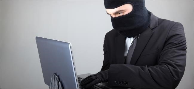 В качестве обвиняемых в деле фигурируют вице-директор компании-поставщика Интернета и еще три сотрудника той же компании.   Фото: tech-aid.net