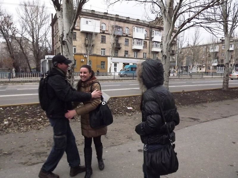 В Одессе правоохранители задержали шайку воров, которые обманывали граждан на улице, притворяясь старыми знакомыми.