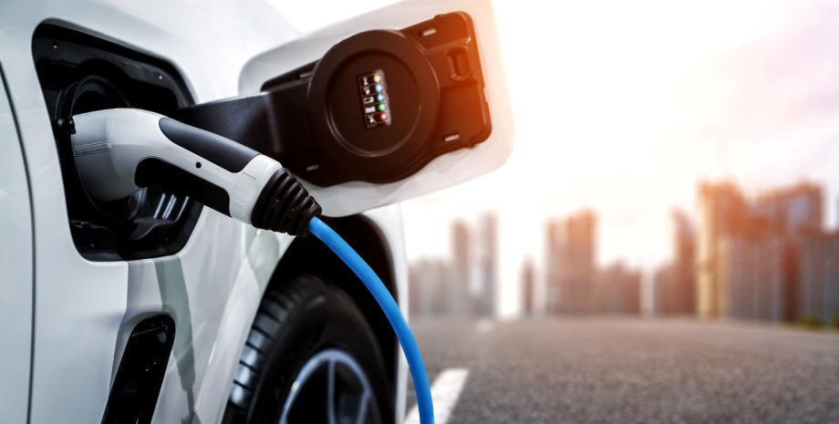 Vânzările globale de vehicule electrice ating un nivel istoric.