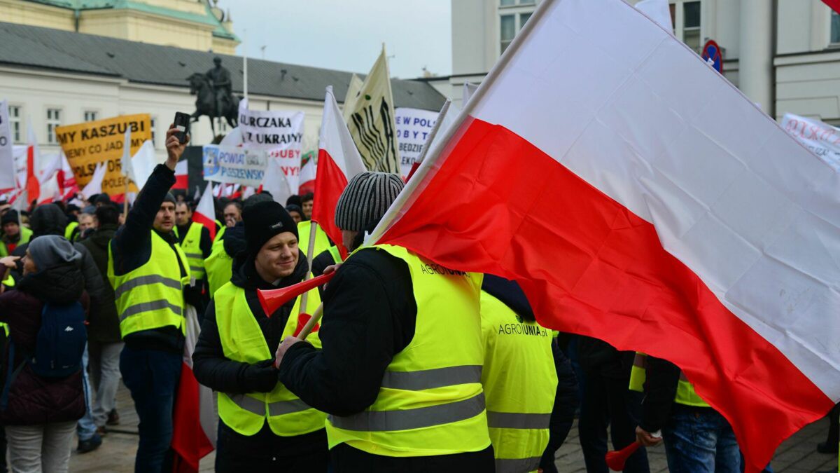 В Польше фермеры блокируют дороги в знак протеста.