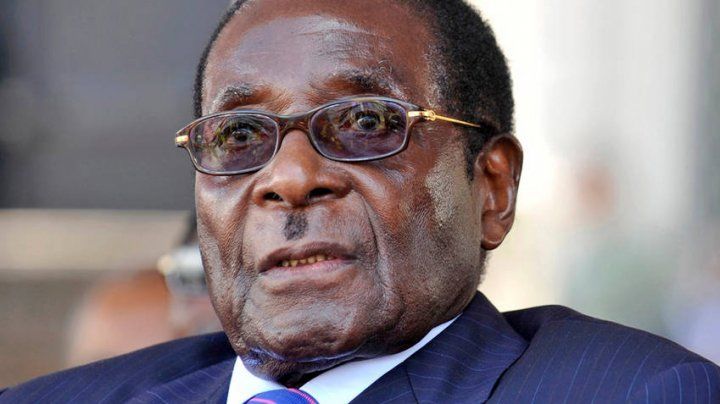 Robert Mugabe demisionează din fruntea statului Zimbabwe