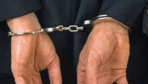 Fostul şef al serviciului juridic din cadrul Ministerului Culturii a fost reţinut de ofiţerii Centrului Național Anticorupție, fiind bănuit de corupere pasivă.