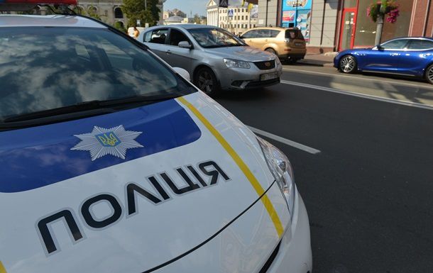 Житель Харькова пытался угнать маршрутку с пассажирами.