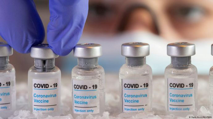 Власти ФРГ заявили о возможной утилизации в июне 3 млн доз COVID-вакцины.