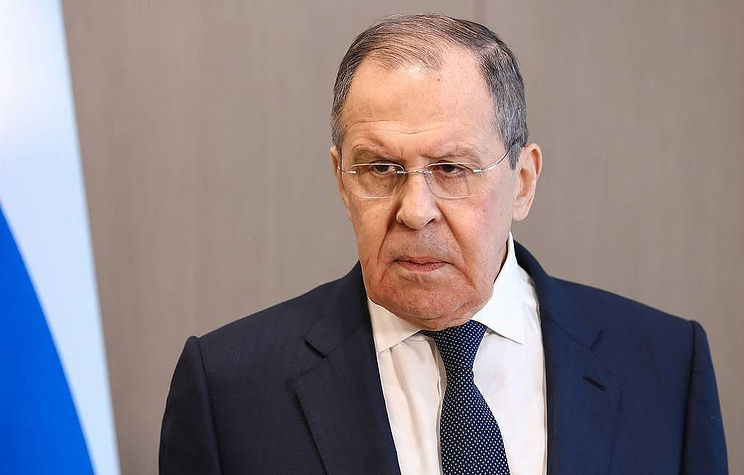 Лавров: РФ тревожит, что Польша просится в кандидаты на размещение ядерных бомб США