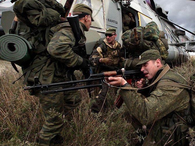 Ministerul rus al Apărării a anunţat marţi noi aplicaţii militare într-o regiune situată nu departe de frontiera cu Ucraina.