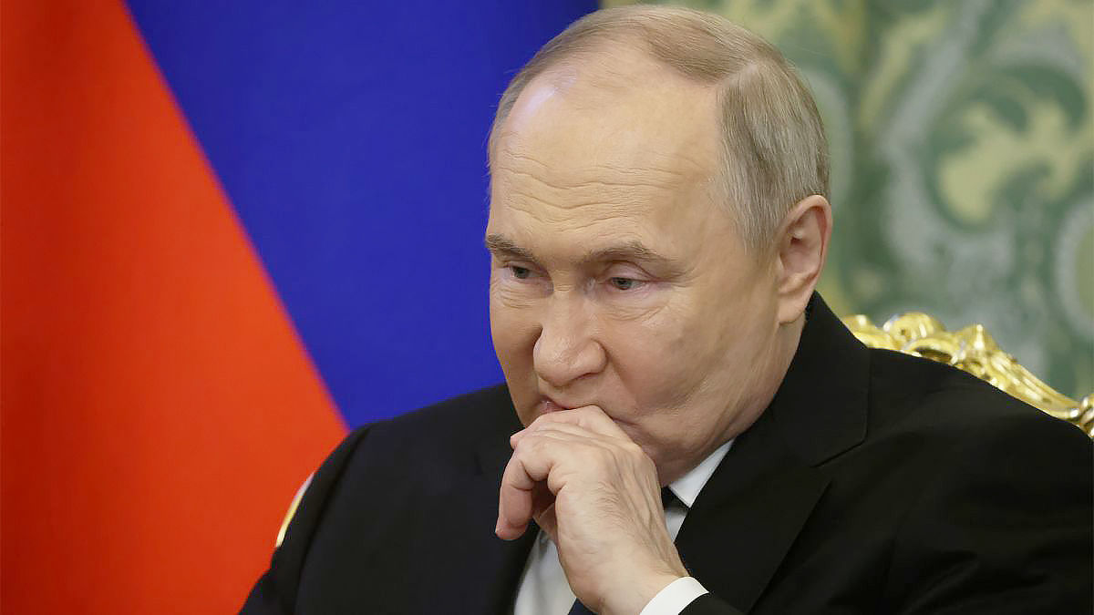 Nu mai e o operațiune militară specială: Putin numește războiul „război” pentru prima dată.