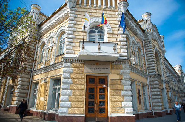 Reacția Primăriei la protestul părinților organizat astăzi