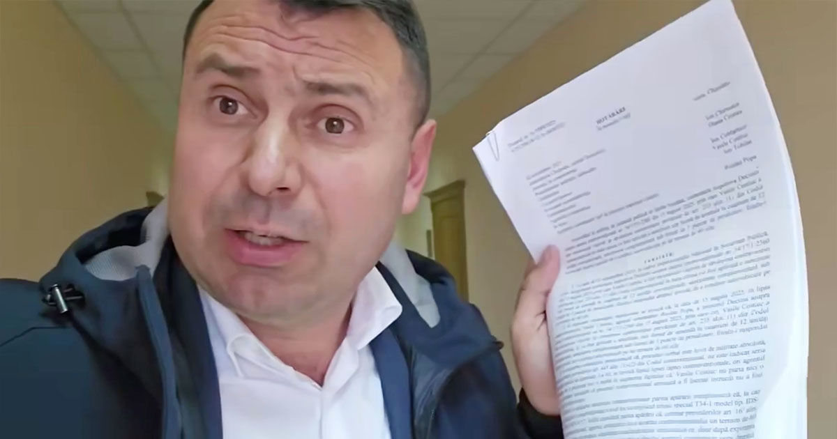 Суд вернул Костюку водительские права.