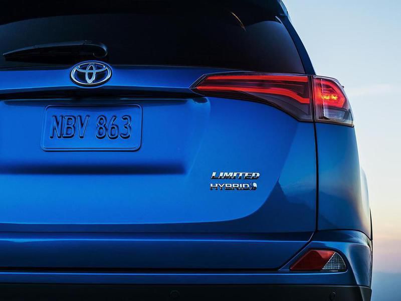 2 апреля на автосалоне в Нью-Йорке будет показан новый RAV 4