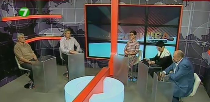 Слуарь: Невыполнение требований манифестантов вызывает недовольство толпы.