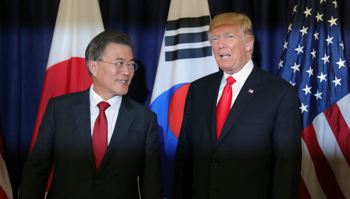 Президент Южной Кореи предложил вручить Трампу Нобелевскую премию мира.