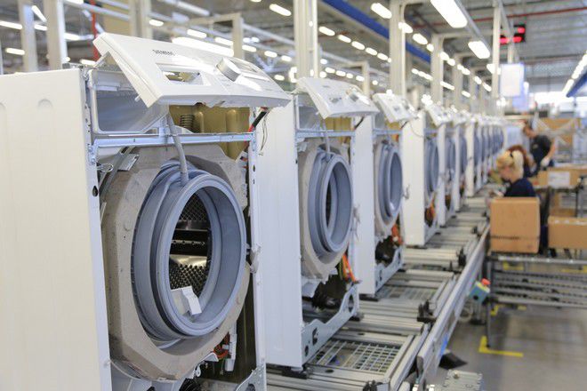 Завод Bosch-Siemens под Петербургом.