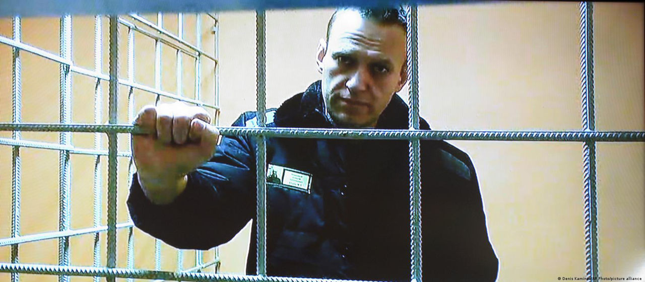 Начиная с августа Навальный провел в ШИЗО больше ста дней.