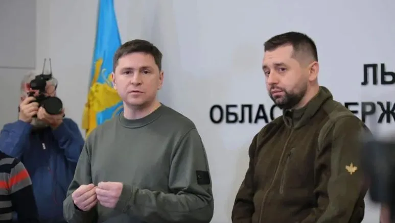 Подоляк: Переговоры с РФ идут тяжело, потому что у Украины четкая позиция.