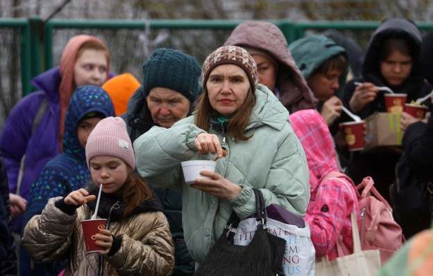 Польша приняла уже 2,4 млн украинских беженцев.