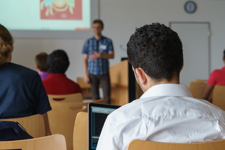 Un alt grup de profesori a fost instruit să predea această disciplină