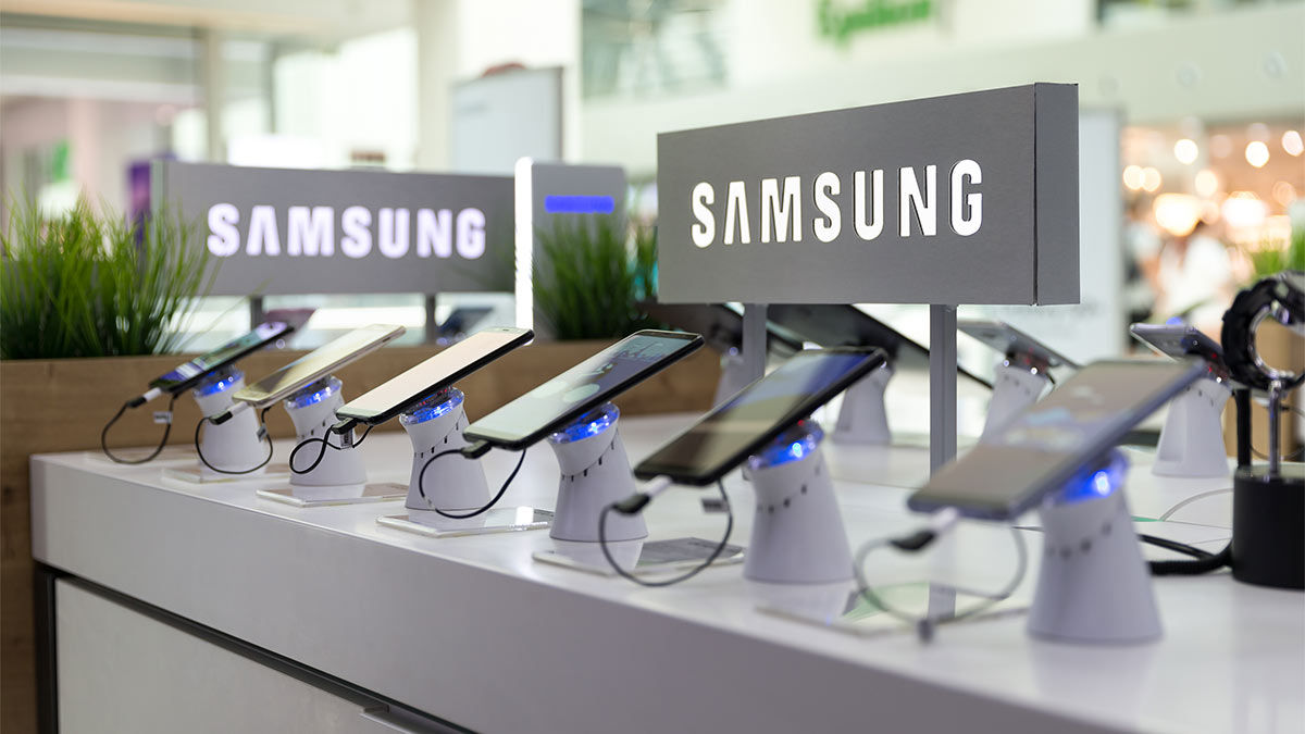 Samsung начнет использовать переработанный пластик в производстве смартфонов.