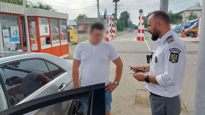 У гражданина Молдовы выявили поддельные права при пересечении границы с Румынией.