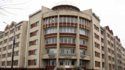 Pe acest caz a fost deschis un dosar penal. Bărbatul a fost reţinut pentru 72 de ore.