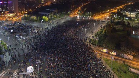 Mii de români au cerut demisia guvernării. Foto: opiniatimisoarei.ro