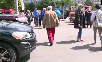 Затором на улице Алба-Юлия обернулся протест уличных торговцев.