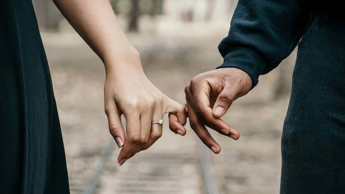 Ученые из Дании заинтересовались тем, каким образом разводы и жизнь в одиночестве влияют на здоровье людей. 