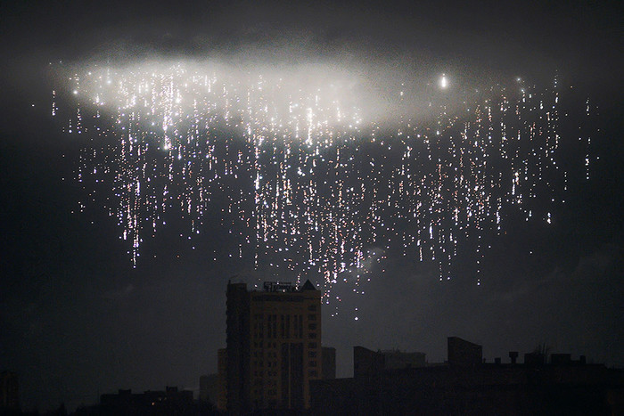 Oraşul Doneţk a fost aseară ţinta unui atac cu o armă necunoscută. Foto: gazeta.ru