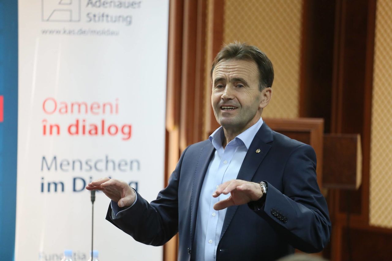 Iurie Țap critică numirea Silviei Radu în fruntea Primăriei. 
