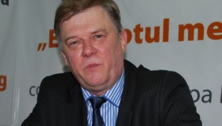 Проведение реформ с глубоко коррумпированными прокурорами и судьями - это иллюзия. Такое заявление сделал бывший судья в ЕСПЧ Станислав Павловский. Фото: europalibera.org