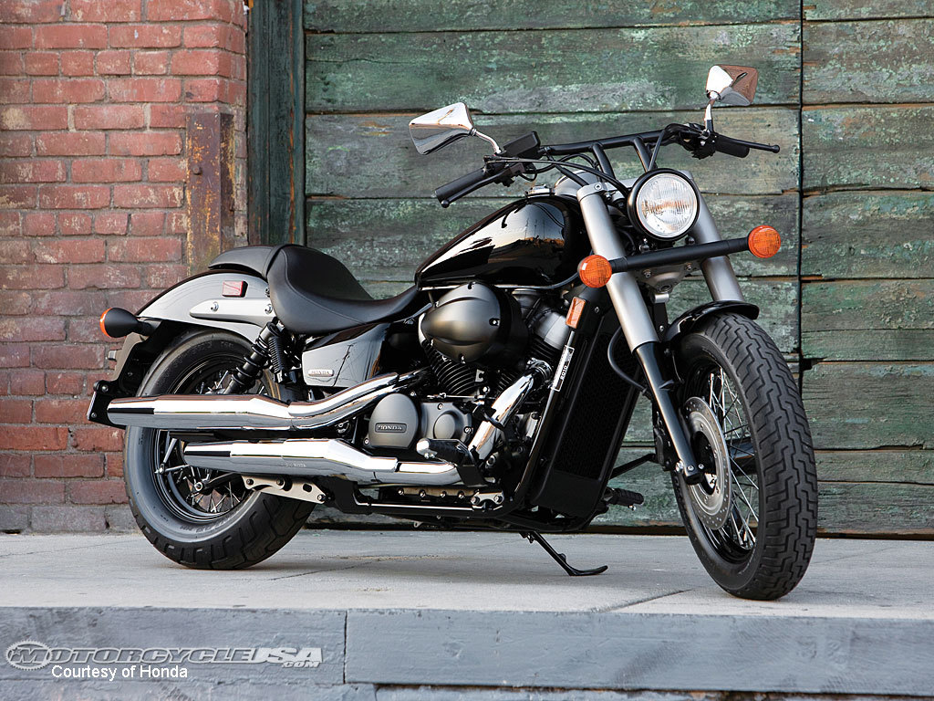 Un procuror ar fi primit cu titlu de recompensă o motocicletă de model „Honda Shadow”.