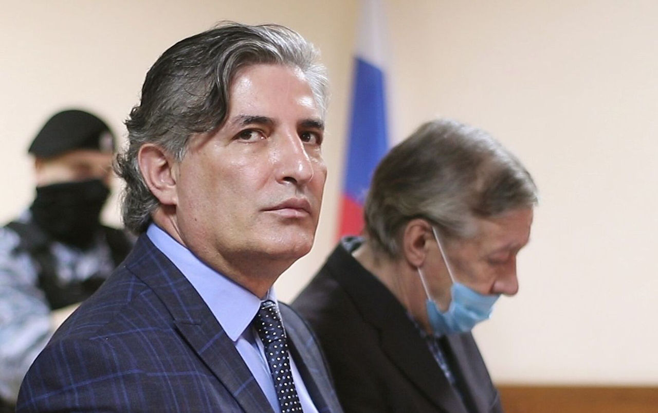 Статус защищавшего Ефремова адвоката Пашаева аннулировали.