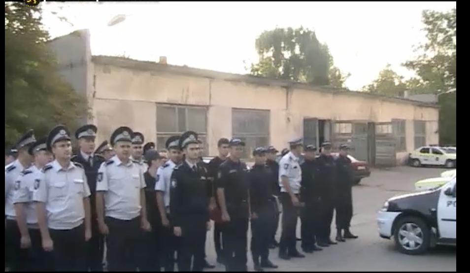 Полиция навестила бывших преступников, проживающих на Чеканах.
