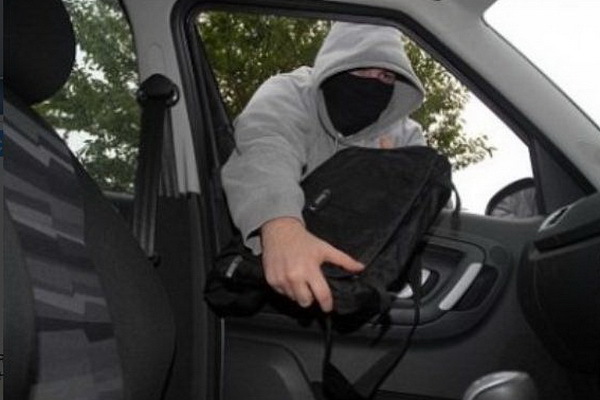В большинстве случаев, добычей автоворов становятся GPS-навигаторы, видеорегистраторы, антирадары, автомагнитолы.